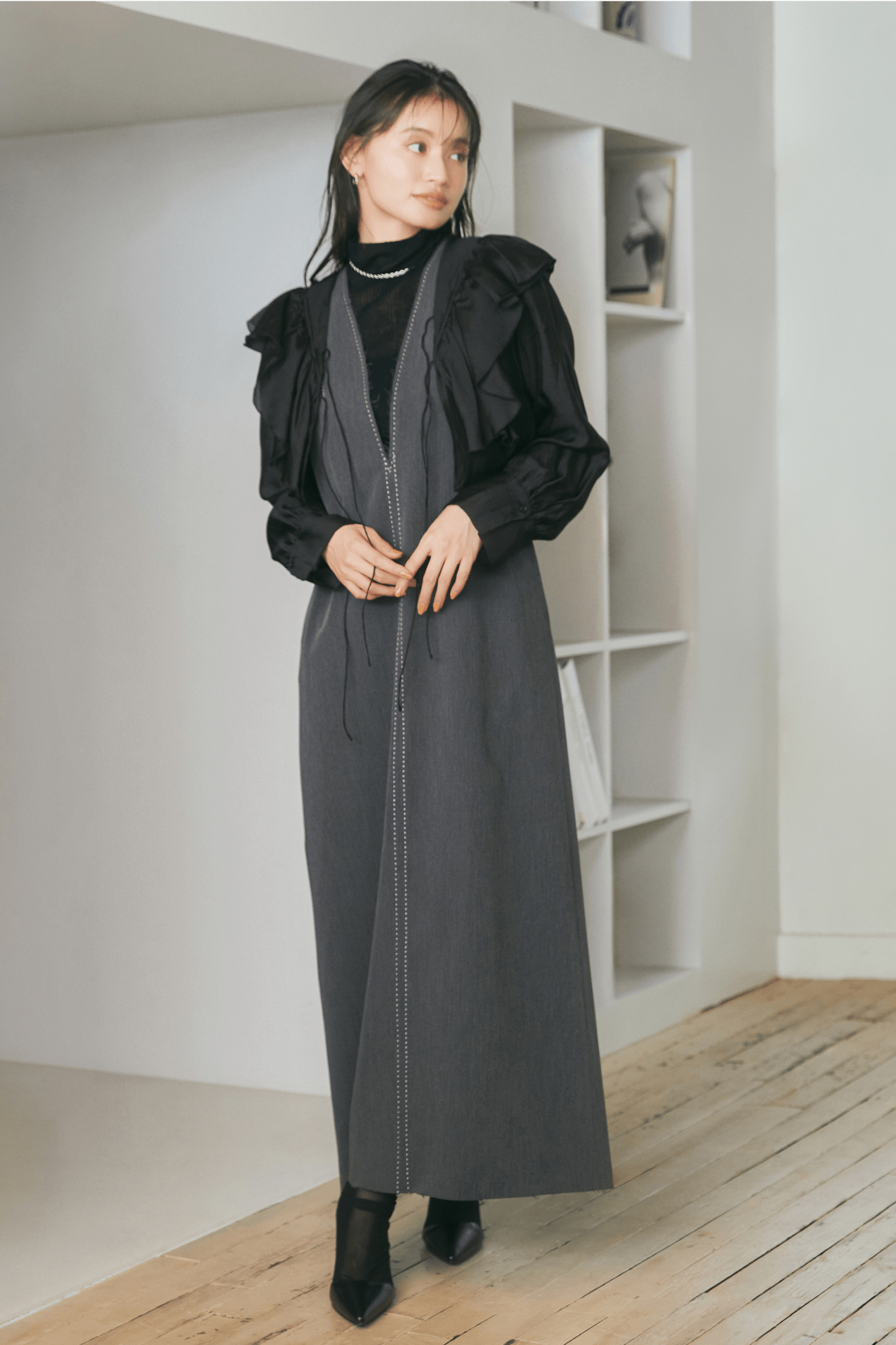 最終値下げ！Glam Lips バックディティール POINT ワンピース ココディール 2024 AUTUMN ONE-PIECE LIST｜PETAL ONLINE